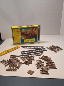 Associated Hobby Mrfs Inc. Juego de 31 piezas de armadura, vintage, tren, juguete para niños - Imagen 1 de 2