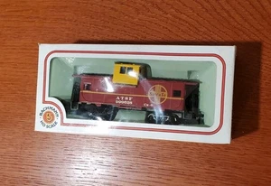Bachmann Wide Vision Caboose Electric Trains 43 1007 02  S.F. HO scale - Picture 1 of 3