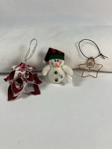 Set Weihnachtsschmuck, zwei selbstgemachte, Plüsch Schneemann, Kupfer Stern, Stoff Baum - Bild 1 von 6