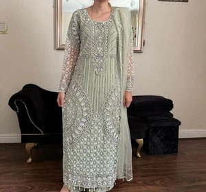 Pakistani Wedding Clothes - Picture 1 of 5