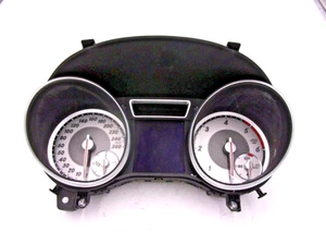 Speedometer Mercedes GLA-Class W156 A1569009802 - Picture 1 of 3
