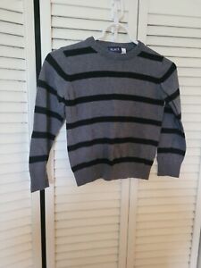 Childrens Place Boys S 5/6 gray sweater with black stripes