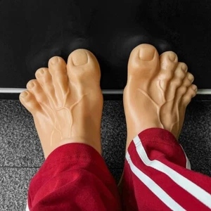 Lustige Bigfoot Hausschuhe - Hulk Sandalen für Herren & Damen, Outdoor Strandschuhe - Bild 1 von 8