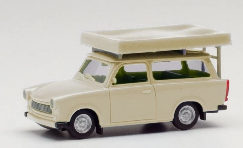 HERPA 024181-002 Scala HO Trabant 601 Universal con portapacchi colore bianco - Immagine 1 di 1