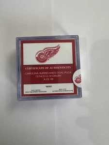 Carolina Hurricanes Drury Goal Puck VS Detroit Red Wings 14.12.23 - Bild 1 von 2