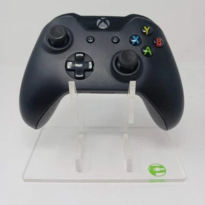 Microsoft Xbox One Wireless Controller Black - Picture 1 of 5
