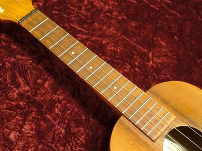 Kamaka Concierto Talla Etiqueta Blanca Entrega Segura desde Japón Foto 1 de 4