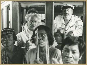 Klaus Kinski (1926-1991) - Rare grande photo signée en personne - Cannes 1982 - Foto 1 di 1