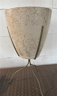 MCM Fibra de Vidrio Bala Plantador Atómico Trípode Base Espaguetis 22" Alto Era Kimball Foto 1 de 4