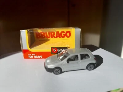 Burago-scala-1/43----=4145=  FIAT -BRAVO -colore argento- Nuova/Box - Immagine 1 di 4