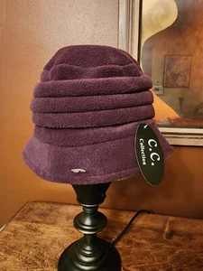 Women's Hat - Picture 1 of 5