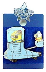 Universal Studios Despicable Me Trading Pin Theme Collectible Minions Family Car - Picture 1 of 3