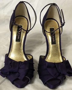 Scarpe Nina New York viola raso punta aperta tacco alto 6,5 m cinturino alla caviglia D'orsay - Foto 1 di 9