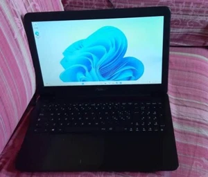 Notebook Asus F556UJ 15,6'' - Intel i5 6th @ 2,4 GHz - 8GB RAM - 256GB SSD - Foto 1 di 9