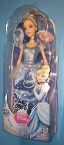 Disney Princesa Cenicienta 12"" Muñeca Mattel Anillo Zapatos X2843 Caja Abollada Sellada - Imagen 1 de 13