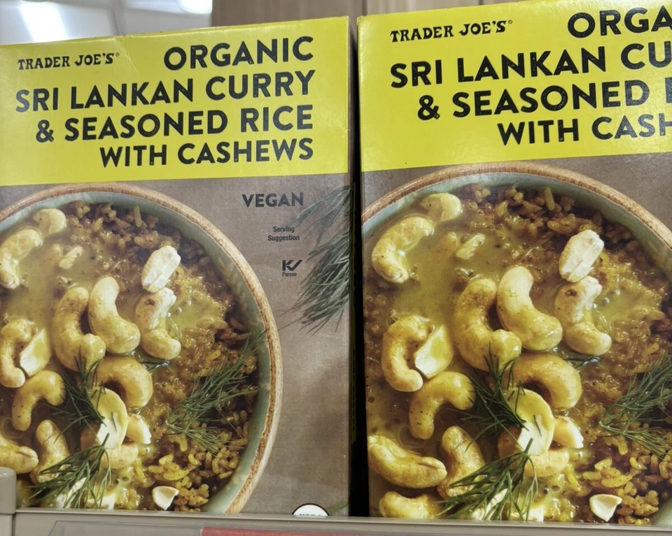 2 paquetes de curry orgánico de Sri Lanka y arroz sazonado con anacardos Trader Joe's Foto 1 de 1