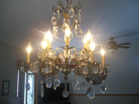 Vtg  CRYSTAL BRASS CHANDELIER  12 light 2 tier great green patina 83 pcs crystal Cover
