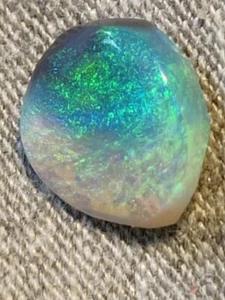 Schwarz Opal 0,7  Karat  8 x 7 x 2 mm Lightning-Ridge S 12 - Bild 1 von 9