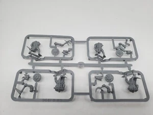 O9 Warhammer Fantasy Lizardmen Saurus Warriors x4 Plastic Citadel Seraphon 1996 - Picture 1 of 5