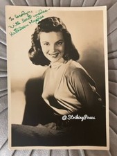 Kathleen Hughes Hand Signed 7x5'' Photo 1940s IT CAME FROM OUTER SPACE film star