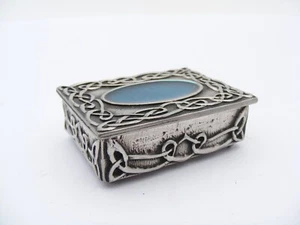 Vintage Open Ocean Celtic Knot pewter box inlaid with blue enamel in lid - Picture 1 of 9