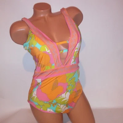 Trina Turk 海贼王大号游泳粉色橙色花卉露天可拆卸衬垫 — 第 1/4 张图片