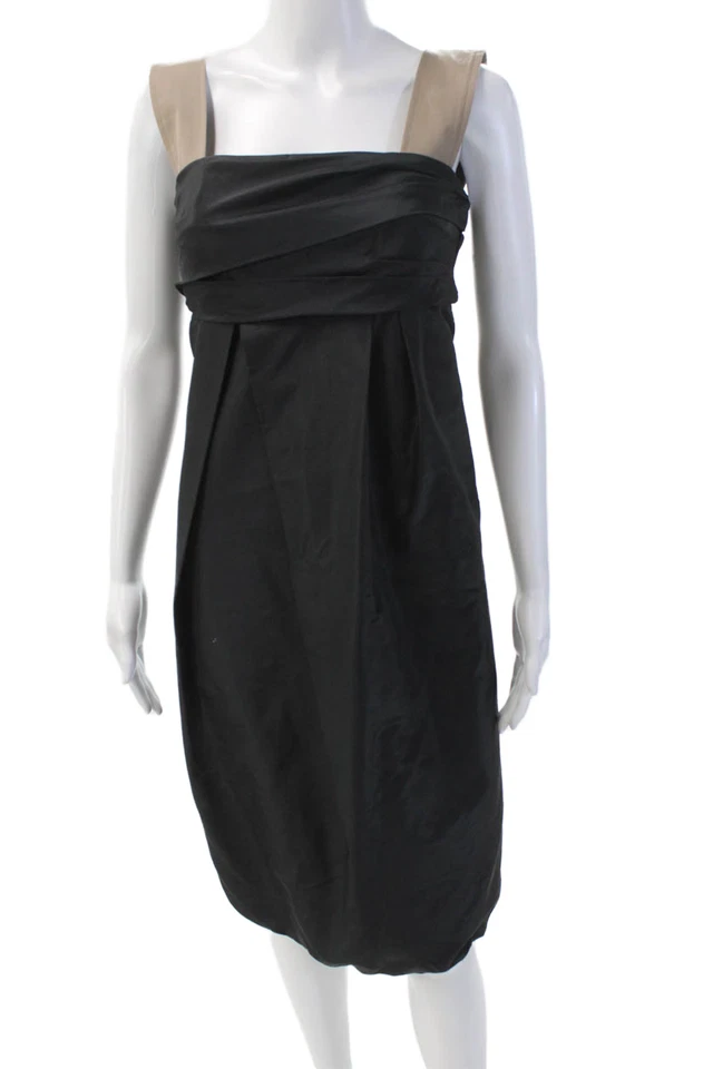 Vestido recto plisado sin mangas con cuello cuadrado de seda negro talla 6 Max Mara para mujer Foto 1 de 4
