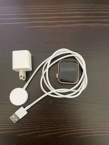 Apple Iwatch SE Cellular and GPS 40mm - Photo 1 sur 9