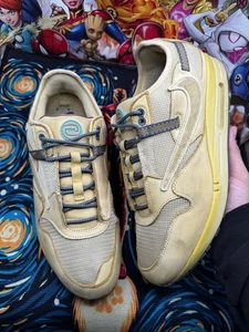 Nike Air Max 1 x Travis Scott Saturn Gold taglia 14 - Foto 1 di 9