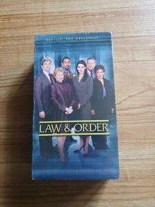 Law & Order & SVU VHS 2 Tape Set Emmy Consideration Screener New Sealed - Foto 1 di 6