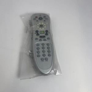 Microsoft RC6 IR Windows Media Remote Control (RC1534034/00) - Picture 1 of 6