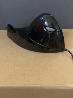 Quill AirO2bic Ergonomic Vertical Right-Hand USB Mouse Black - Image 1 of 3