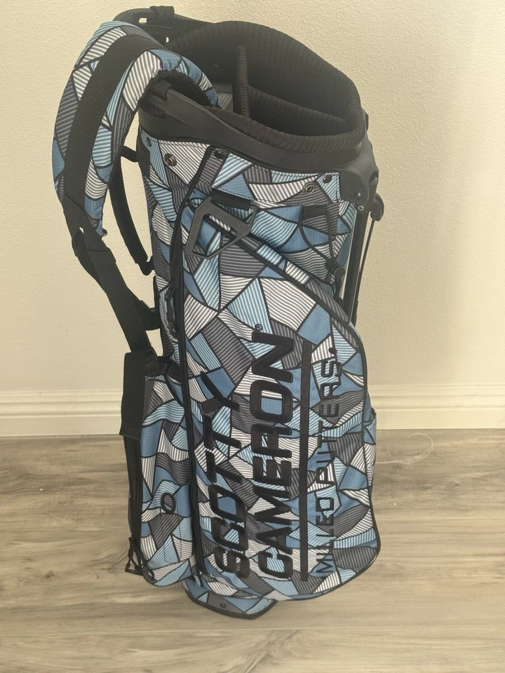 Bolso Scotty Cameron Circle T Wanderer Neo Camo Stand Foto 1 de 4