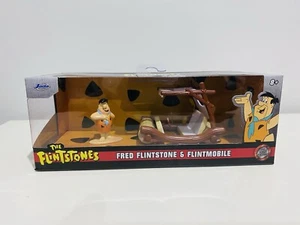 The Flintstones - Flintmobile with Fred Flintstone 1:32 Scale Hollywood Ride - Picture 1 of 13