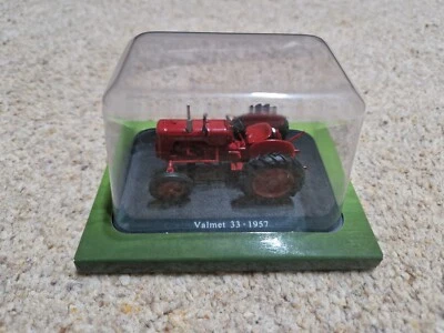 HACHETTE UNIVERSAL HOBBIES 1/43 CLASSIC 1957 VALMET 33 DIECAST TRACTOR - Image 1 of 2