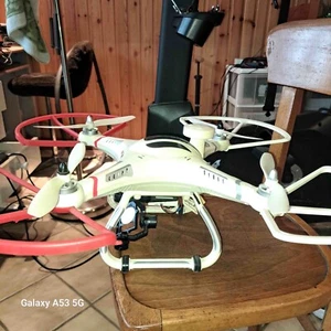 drone avec caméra - Photo 1/10