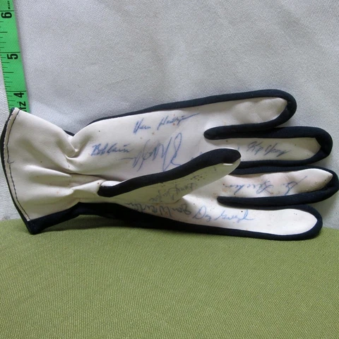 DETROIT TIGERS Gary Taylor autographs 12 batting-glove Kip Young & Jon Warden Cover