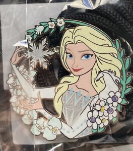 Disney Employee Center DEC Princess Wreath Bolo Lanyard Pin Le 300 Frozen Elsa