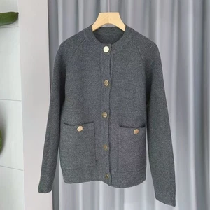 Nuevo cárdigan tejido chaqueta suelta cuello redondo Toteme para mujer - Imagen 1 de 18