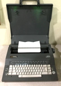 SMITH CORONA DEVILLE 110 VINTAGE SPELL-RIGHT I DICTIONARY ELECTRIC TYPEWRITER - Picture 1 of 8