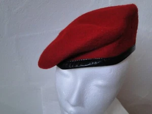 Original Bundeswehr Barett Rot    größe 58 gebraucht ohne Emblem - Bild 1 von 2