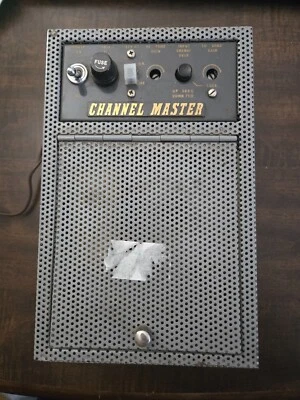 CHANNEL MASTER VHF Distribution Amplifier Broad Band  7030-Turns On Untested - Image 1 of 4