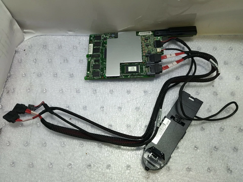 - HP 598256-001 578819-001 Smart Array P410i Controller With Battery & Cables - Image 1 of 3