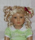 Perruque de poupée Monique ABBY TAILLE 10/11 MIEL BLONDE synthétique mohair bouclé ponytails neuf avec étiquettes
