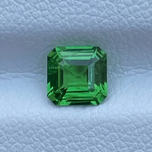 Natural Green Tsavorite 1.03 Cts Asscher Cut Loose Gemstone Special Jewelry Gift - Picture 1 of 5