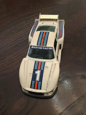 Burago Porsche 935 TT, automodello scala 1:24, vintage BIANCA - Immagine 1 di 4