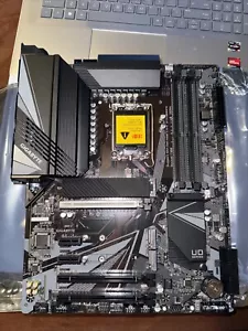 Placa madre GIGABYTE Z690 UD DDR4 LGA 1700 ATX Intel 12ª generación Z690 ATX - Imagen 1 de 5