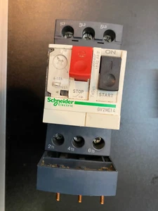 Schneider Electric GV2ME14 Motor Protection Switch - Picture 1 of 2