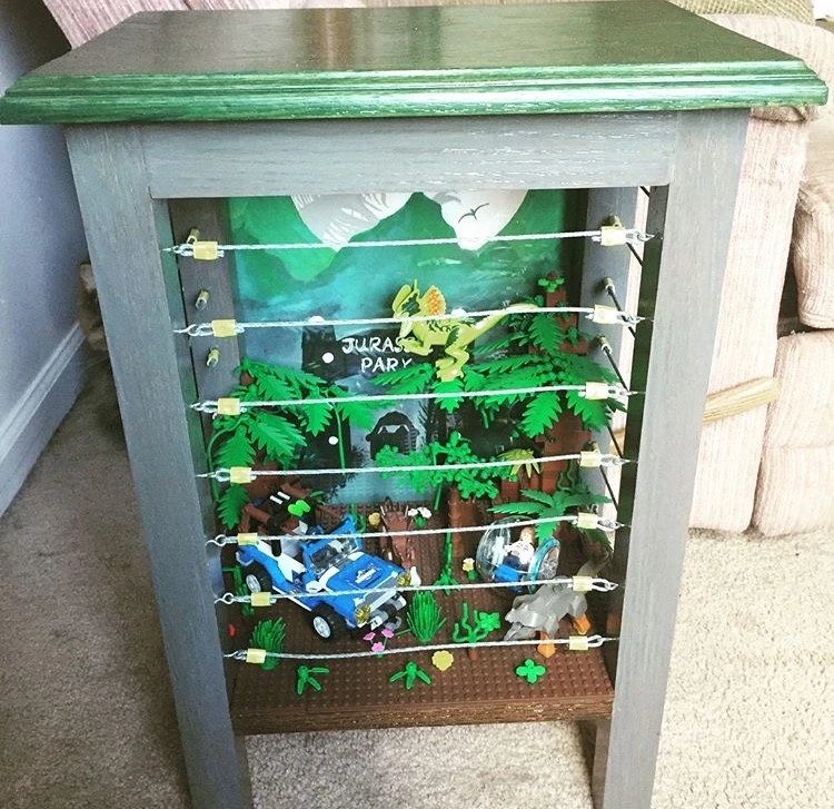 Mesa auxiliar Lego Jurrasic World Display Foto 1 de 1