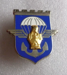 INSIGNE MILITAIRE 61° REGIMENT DU GENIE PARACHUTISTES / BOUSSEMART TBE - Foto 1 di 2